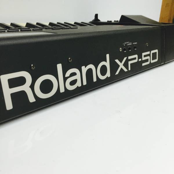 ROLAND XP-50 デジタルシンセの名機 ジャンク品 2314 電源は入りました