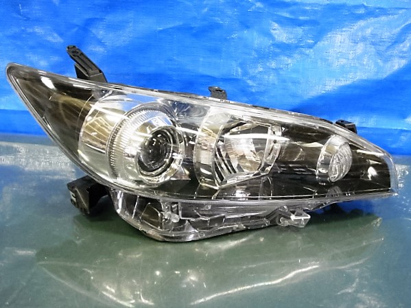 ☆1188 ウィッシュ ZGE20 後期 右ライト HID 黄ばみ無し トヨタ 20系