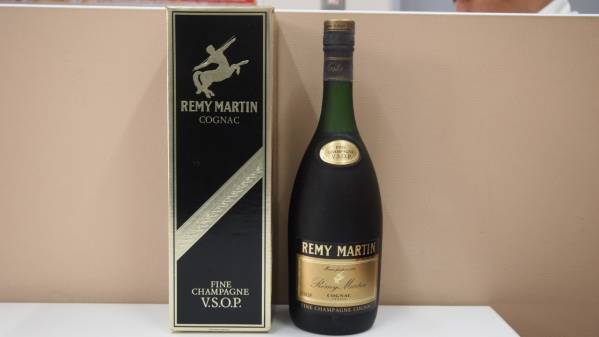 1□レミーマルタン VSOP　700ml　箱付き　700ml 未開栓