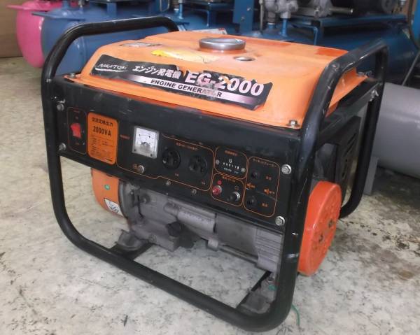 中古 NAKATOMI エンジン発電機 EG－2000 動作品 EG-2000