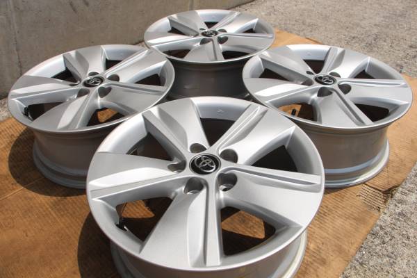 １０００円から♪トヨタハリアー純正♪インチアップや流用などに