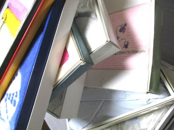 難有 寝具 シーツ などいろいろ タオル類 8箱 まとめて