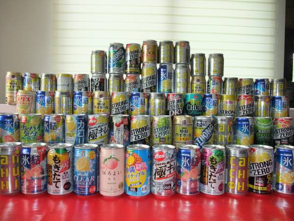 ♪缶チューハイなど、いろいろ６６本　おつまみもあるよ♪