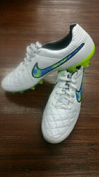 新品未使用　ナイキ　ティエンポ　レガシー　27.0cm