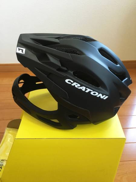 クラトーニ CRATONI ヘルメット マットブラック ストライダー