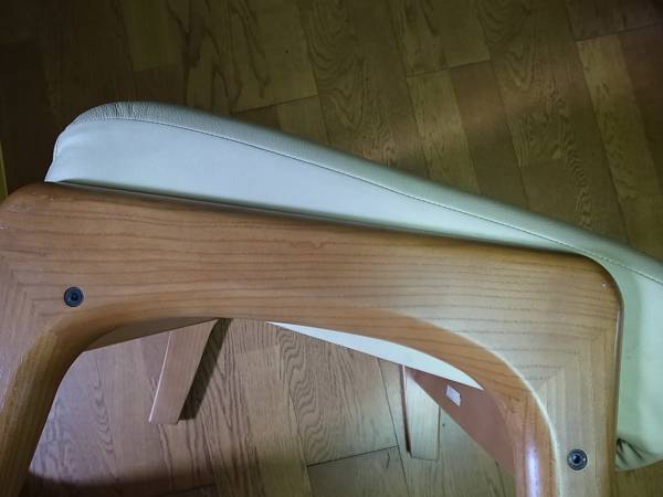 カリモク Chitano チターノ 本革 Domani スツール オットマン karimoku