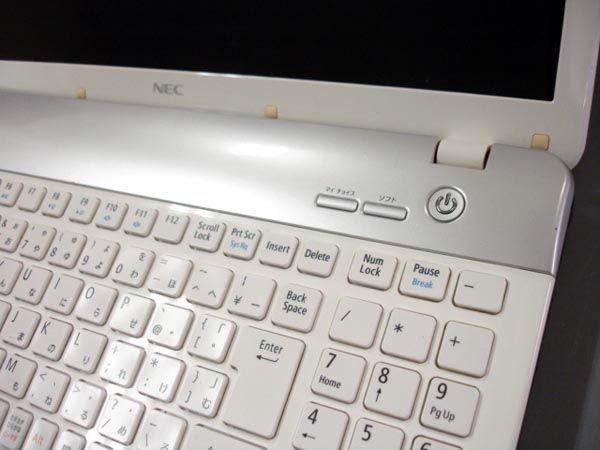 ★m★★NEC ノートパソコン　PC-LS150F26W　中古