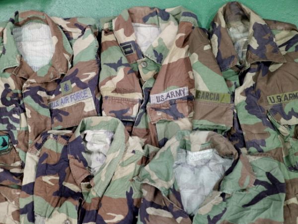 米軍装備　ACU迷彩　一式まとめてセット　プレートキャリア　BDU 実物あり ◎米軍実物BDUジャケット迷彩(M-REG)5枚セット古着卸M311