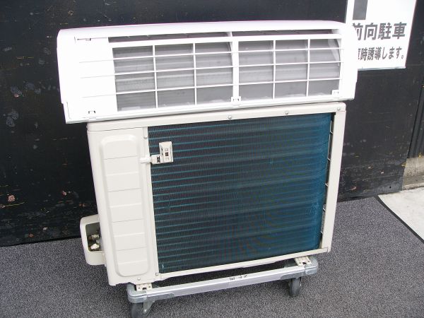 即決◇日立ルームエアコン白くまくんRAS-AC22A(W)11年製 6畳-9