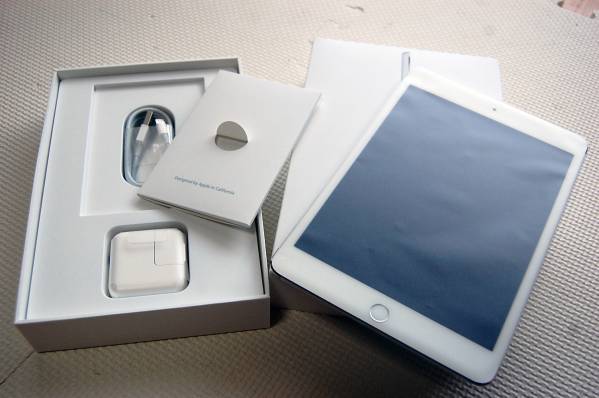 美品】iPad mini 4 Wi-Fi 128GB [シルバー/ホワイト]MK9P2J/A