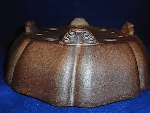 半手造【常滑・行山】紫泥反縁隅入雲脚八角鉢・径22.5cm泥味最高