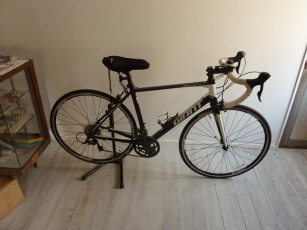 ☆GIANT16DEFY3 2016年モデル ロードバイク 付属品多数 美品☆