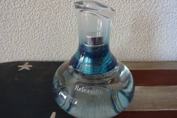 ★コーセー　プレディア　リリーシング　アロマ　オードトワレ★