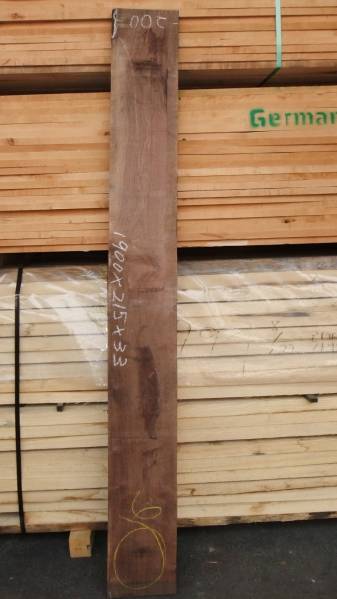 銘木　Bウォールナット　ラフ材　1900×215×33㎜　人乾材　18番