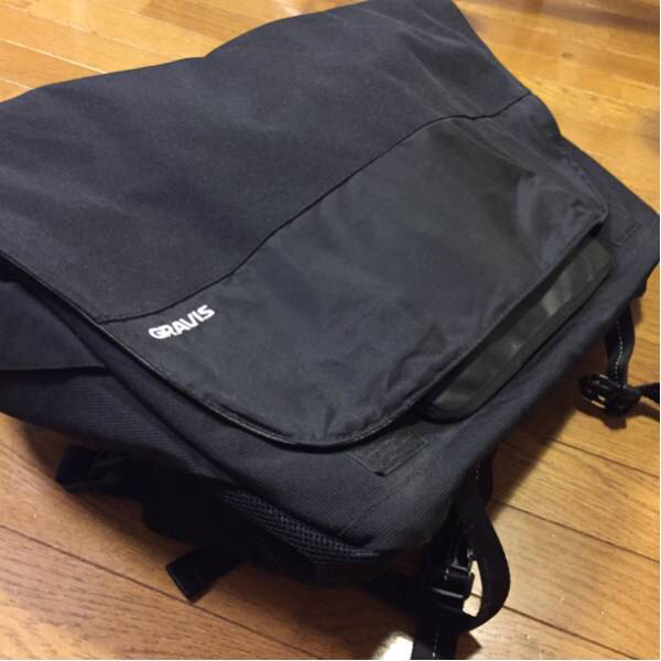 期間限定】GRAVIS HOBO EXTRA LARGE メッセンジャー バッグ | Bag