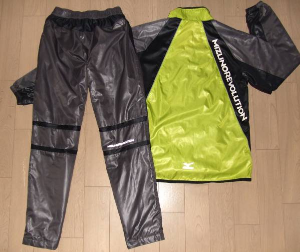 極美￥18900★MIZUNO ブレスサーモ ウィンドアップウェア 上下 M