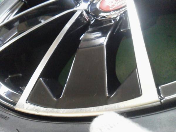 送料込み　ウェッズ社外アルミ4本200系ハイエースキャラバン6穴