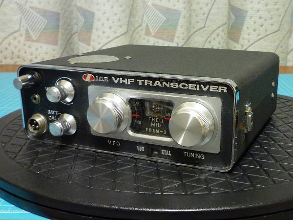 ICOM FDAM-3・50MHz帯AM，FMトランシーバー HF +50MHz < SSB⁄CW