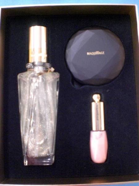 ★n★★マキアージュ　オーラブリリアンスコレクション