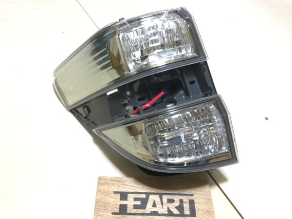 即決 美品 20系 ヴェルファイア テールライト 左 58-28