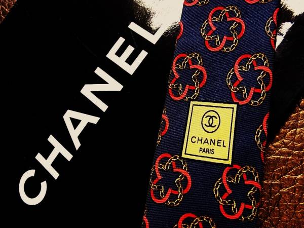 №N0845状態並【CHANEL】シャネル【CC総ロゴ】ネクタイ シャネル | CHANEL キラキラ華やか☆CHANELCCロゴ N°5」に込められた願い エディション