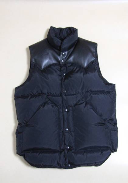 美品 Rocky Mountain ロッキーマウンテン ダウンベスト 黒 ３６