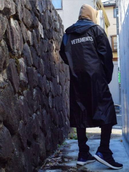 hooded Oversized ⁄ VETEMENTS Vetements Raincoat raincoat VETEMENTS 