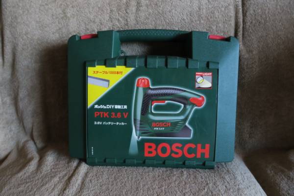 ボッシュ BOSCH 電動 バッテリータッカー＆パワーライトセット