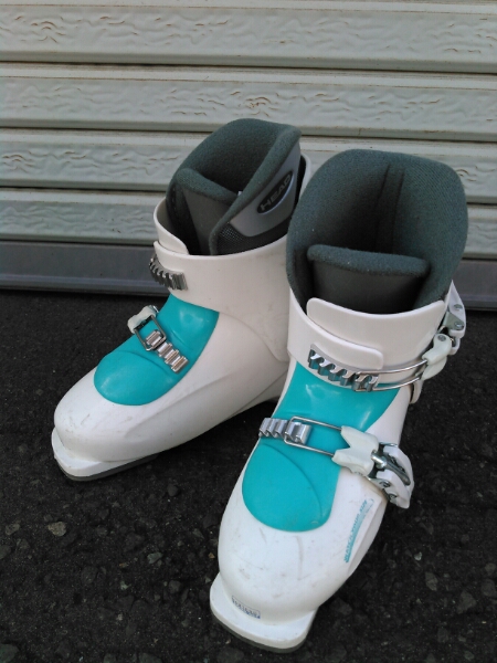 ■HEADCARVEX2 　22.5cmヘッド ジュニア スキーブーツ人気の白