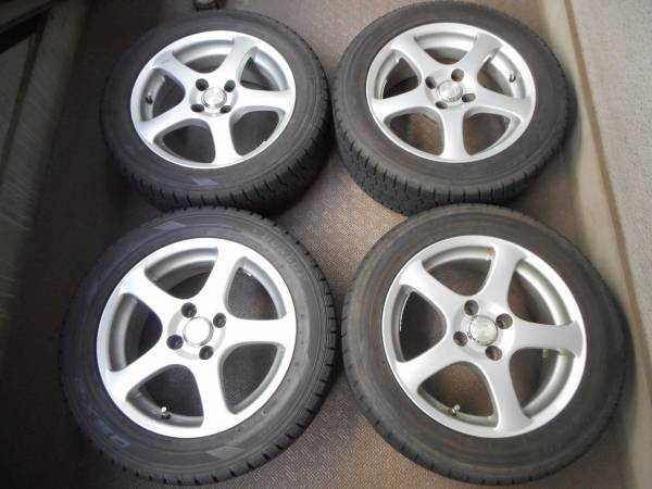 195/55R15 スタッドレス 11年4本 ヴイッツ ファミリアSワゴン_1