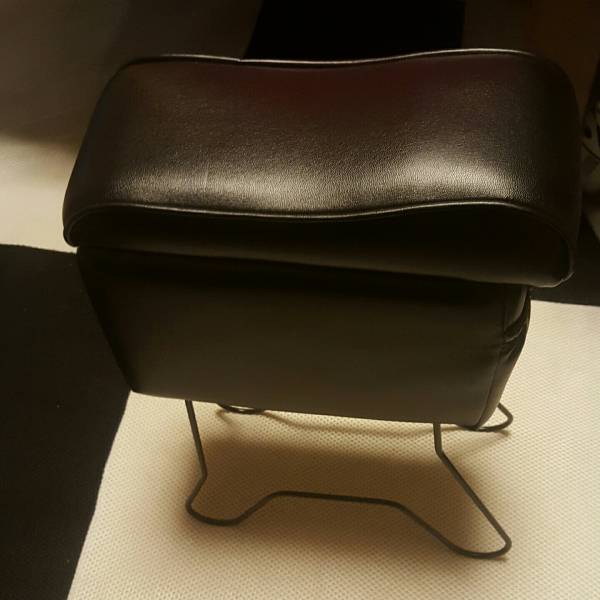 軽四普通車汎用アームレスト_1