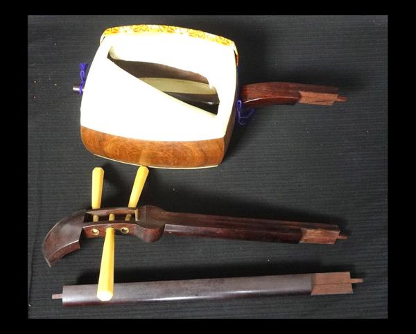 緑屋*南■三味線 象牙糸巻き 綾杉胴 紫檀 細竿/全長95.5cm *h