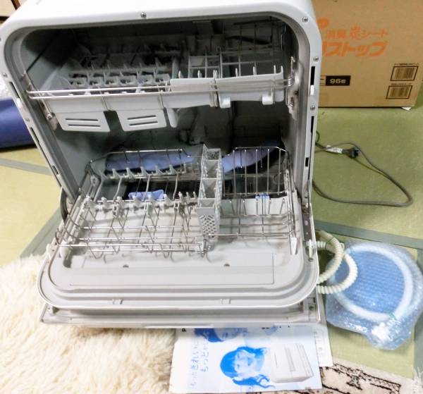 パナソニック　panasonic 食器洗い乾燥機 NP-TM5 2011年製