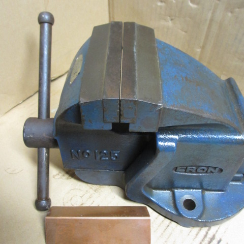 バイス 万力・ナベヤ 角胴型バイス 125 中古品