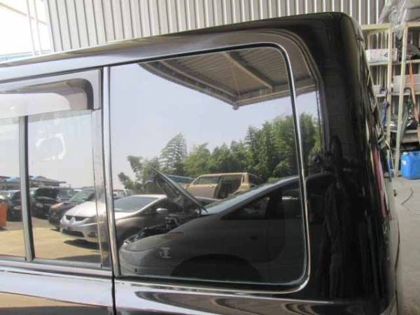Z NCP31 トヨタ bB トヨタ・bB(NCP31)の飛び石によるフロントガラス