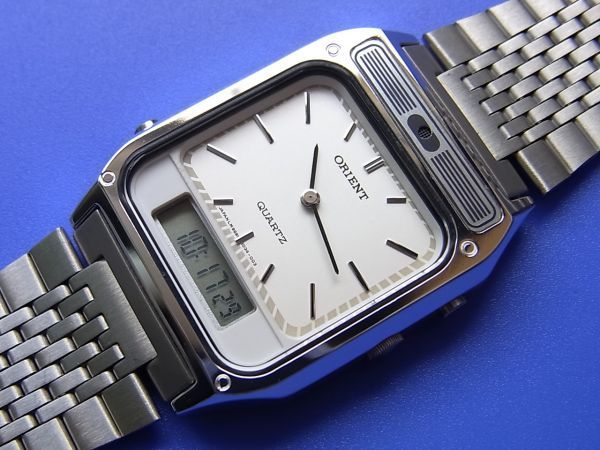 ◇オリエント　古いデジアナ　白　[969103-40]　美品