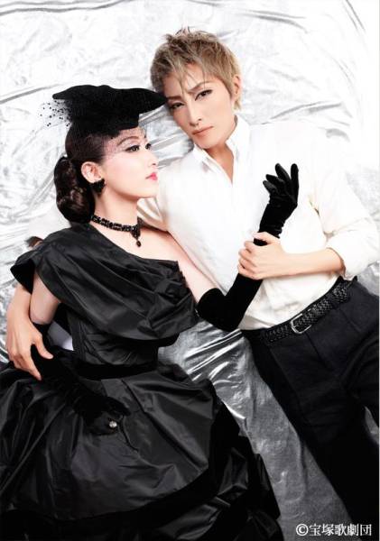 値下げ☆神奈川芸術劇場『双頭の鷲』前楽12/15（木）11時S席2階