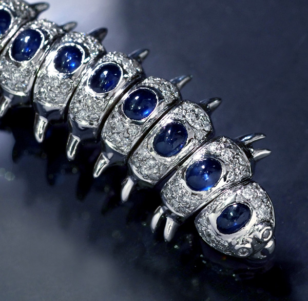 E3848【百足】サファイア3.85ct D0.89ct 最高級18KWGBr 15.3ｇ