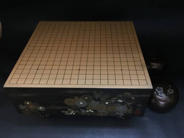 極上 囲碁 碁盤 花草紋 梨地金蒔絵碁盤 ミニ碁盤 柳山作 在銘 蒔絵碁盤