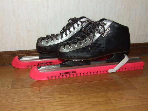 羽生結弦 キーホルダー スケート靴 チャーム 公式通販 ファンレターお