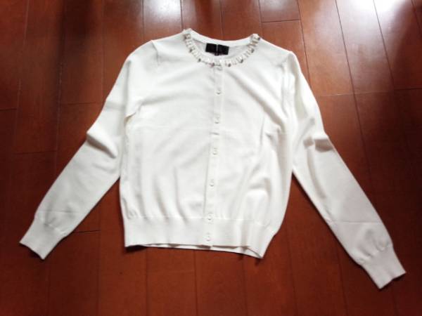 2016新品♪アンタイトル　パール＆ビジュー付カーディガン白♪２