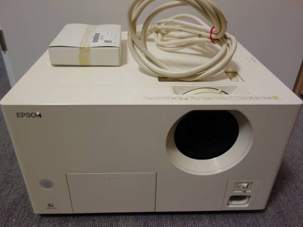 EPSON エプソンDVD内蔵型プロジェクター EMP-TWD1 エプソン、DVD