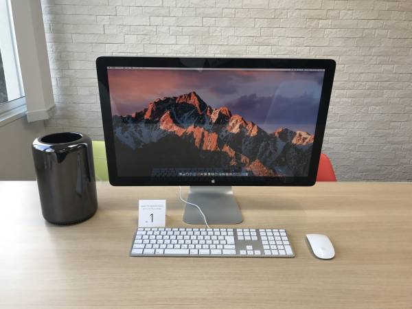 1.Thunderbolt Display 27inch MC914J/A Cinema Displayの後継版 Apple