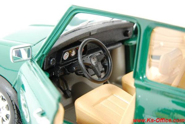 【MINI】ミニクーパー 1969y(グリーン) 1/18モデルカーミニカー