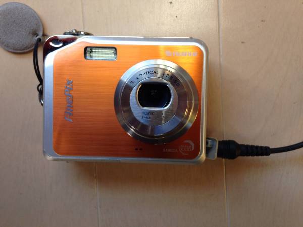 FUJIFILM FinePix V10 中古