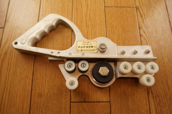 特知研殖産機工 ハンドカッター(板金切断工具)　一度だけ使用