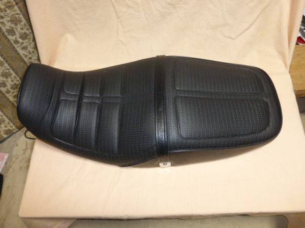 KAWASAKIカワサキ Kawasaki ZRX400 シート 純正・中古 ZRX400・ZRX