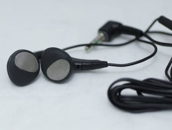 日本製　SONY MDR-E552 80年代 SONY イヤホンMDR-E552 新品未使用 Discman付属品 E557 E484