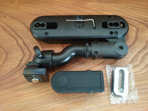 Carrozzeria TVM-W910 取り付け金具一式