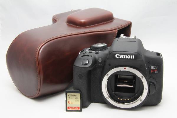 ★極上美品★Ｃanon EOS kiss X8i トリプルレンズセット★お買得